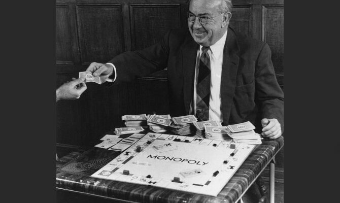 Polite Mark down wagon Cine a inventat jocul Monopoly? | Ziarul Hunedoreanului